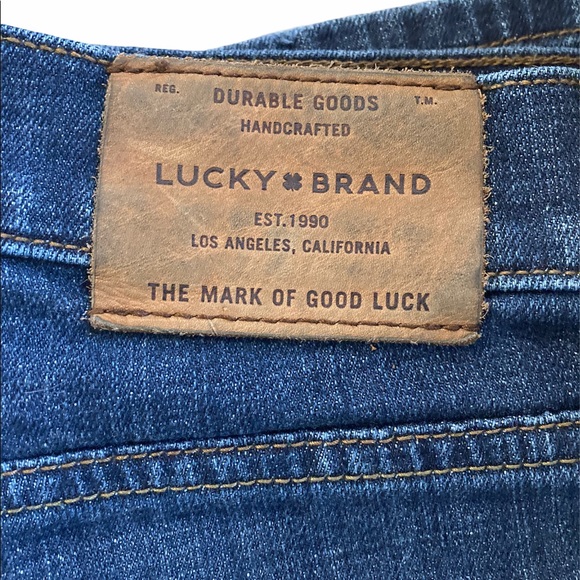 Lucky Brand 221 Straight Leg Jeans Dark Wash - Picture 2 of 3